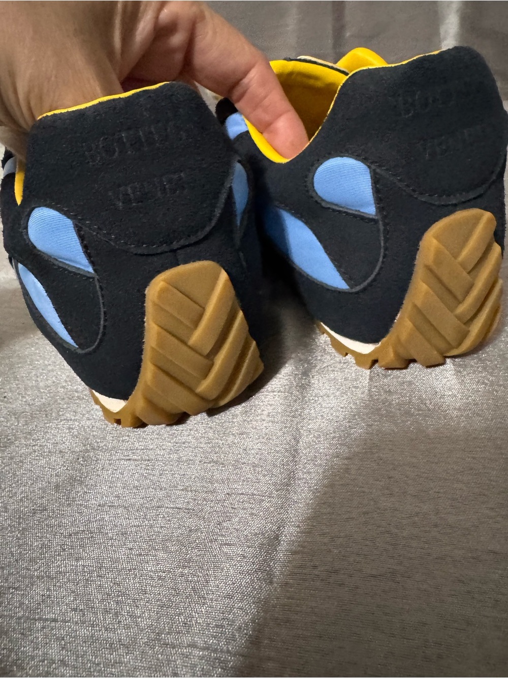 Sneakers Unisex Light Blue and Black Retro Runner with Yellow Accent - Picture 12 of 16